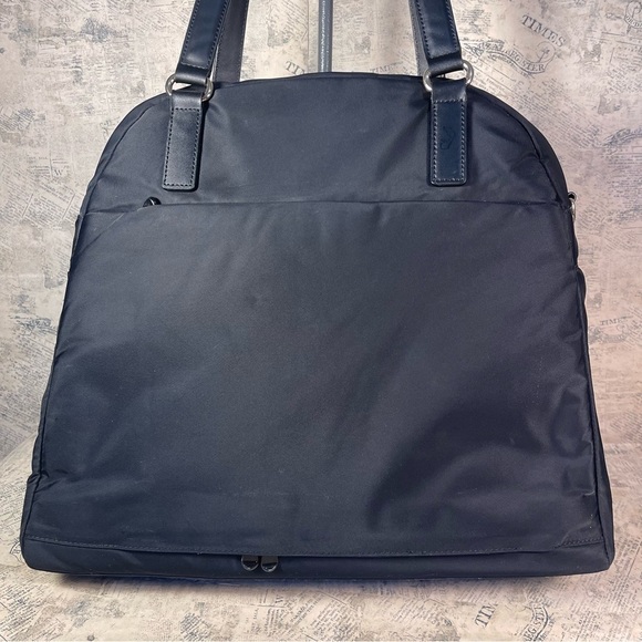 Lo & Sons The O.M.G. Bag - Picture 4 of 14